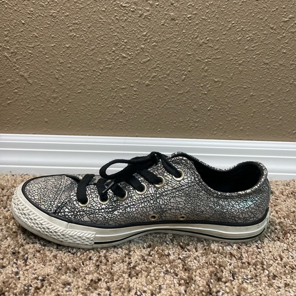 Converse All Star Multicolor Silver Shimmer Opal Cracked Leather Sneakers SZ 7 - Picture 3 of 12